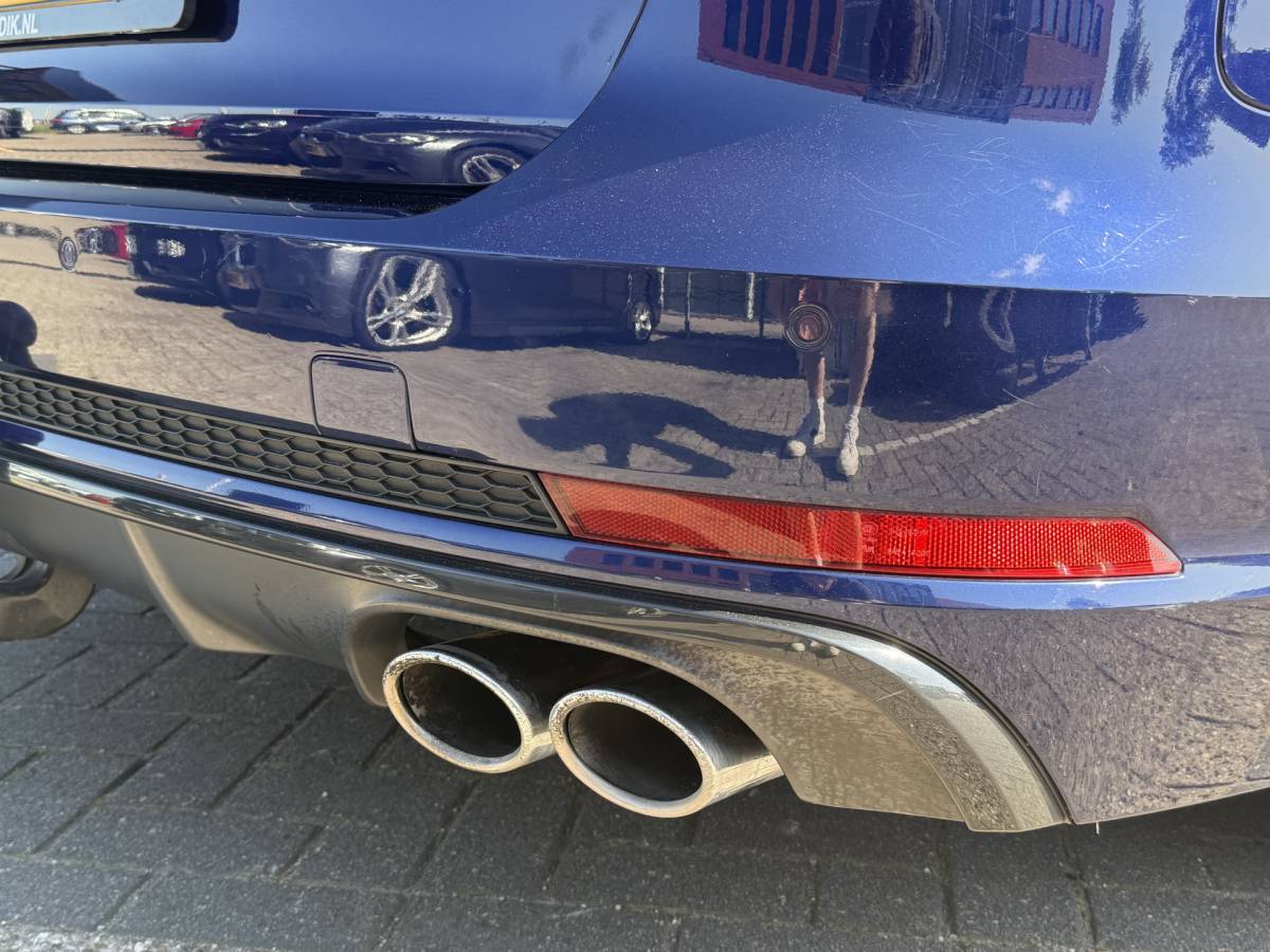 Audi A4 Audi A4 Avant BWJ 2017 3.0 TFSI S4 quattro 354 PK  Pro Line Plus V6 AUTOMAAT | TREKHAAK | FULL LED | ADAPTIVE CRUISE | STOELVERW. | HEAD-UP DISPLAY | CAMERA | HALF LEDER | ELEKTR. ACHTERKLEP | NAVI | CLIMA | LMV | PDC