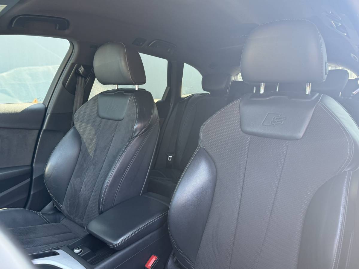 Audi A4 Audi A4 Avant BWJ 2017 3.0 TFSI S4 quattro 354 PK  Pro Line Plus V6 AUTOMAAT | TREKHAAK | FULL LED | ADAPTIVE CRUISE | STOELVERW. | HEAD-UP DISPLAY | CAMERA | HALF LEDER | ELEKTR. ACHTERKLEP | NAVI | CLIMA | LMV | PDC