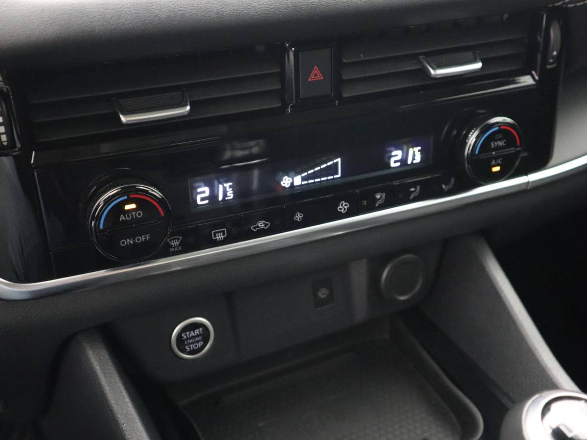Nissan QASHQAI Nissan Qashqai 1.3 MHEV Business Access PARELMOER / CAMERA / CARPLAY / CLIMA / PDC / BLUETOOTH / ACC / NL-AUTO
