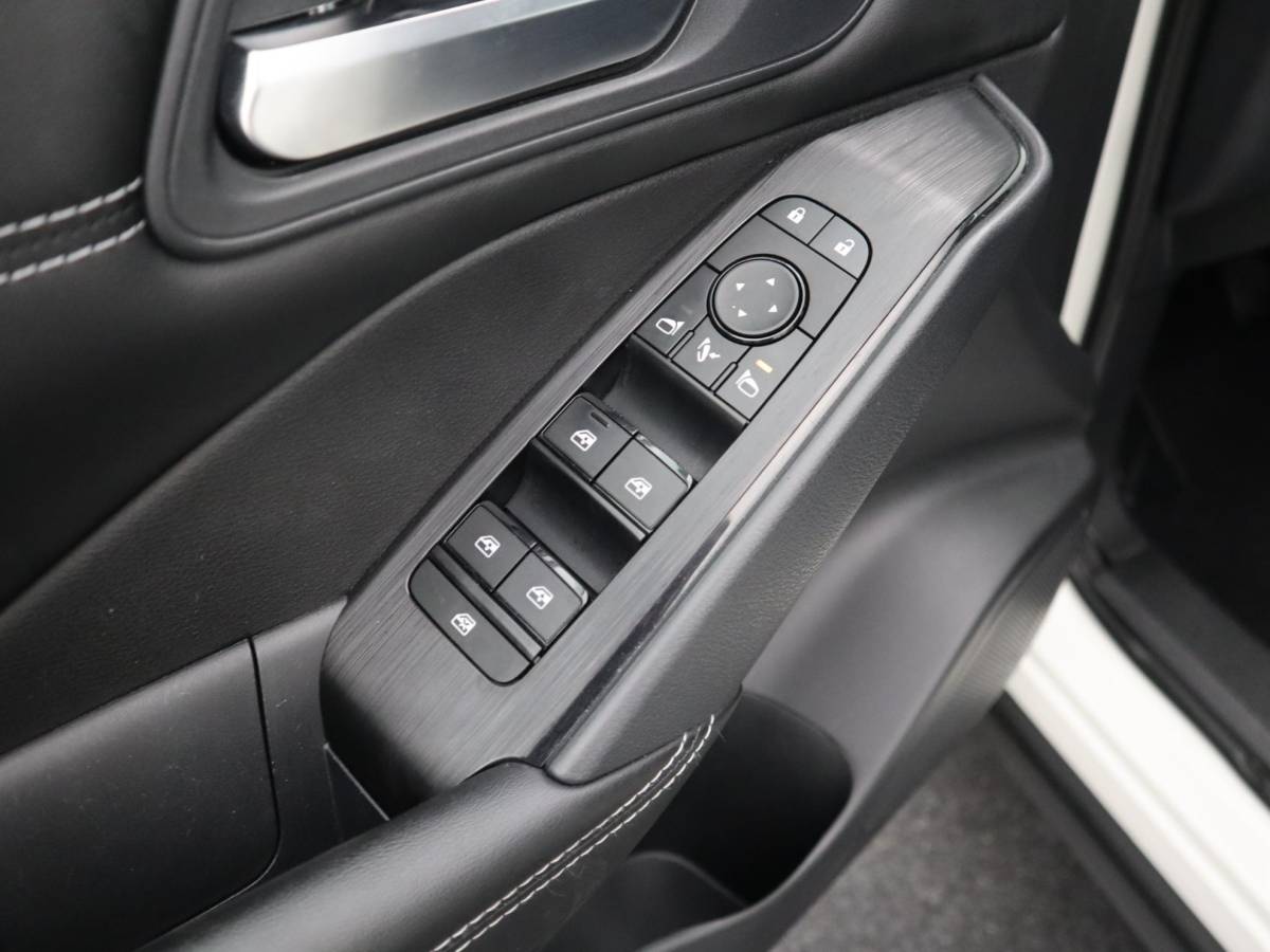 Nissan QASHQAI Nissan Qashqai 1.3 MHEV Business Access PARELMOER / CAMERA / CARPLAY / CLIMA / PDC / BLUETOOTH / ACC / NL-AUTO
