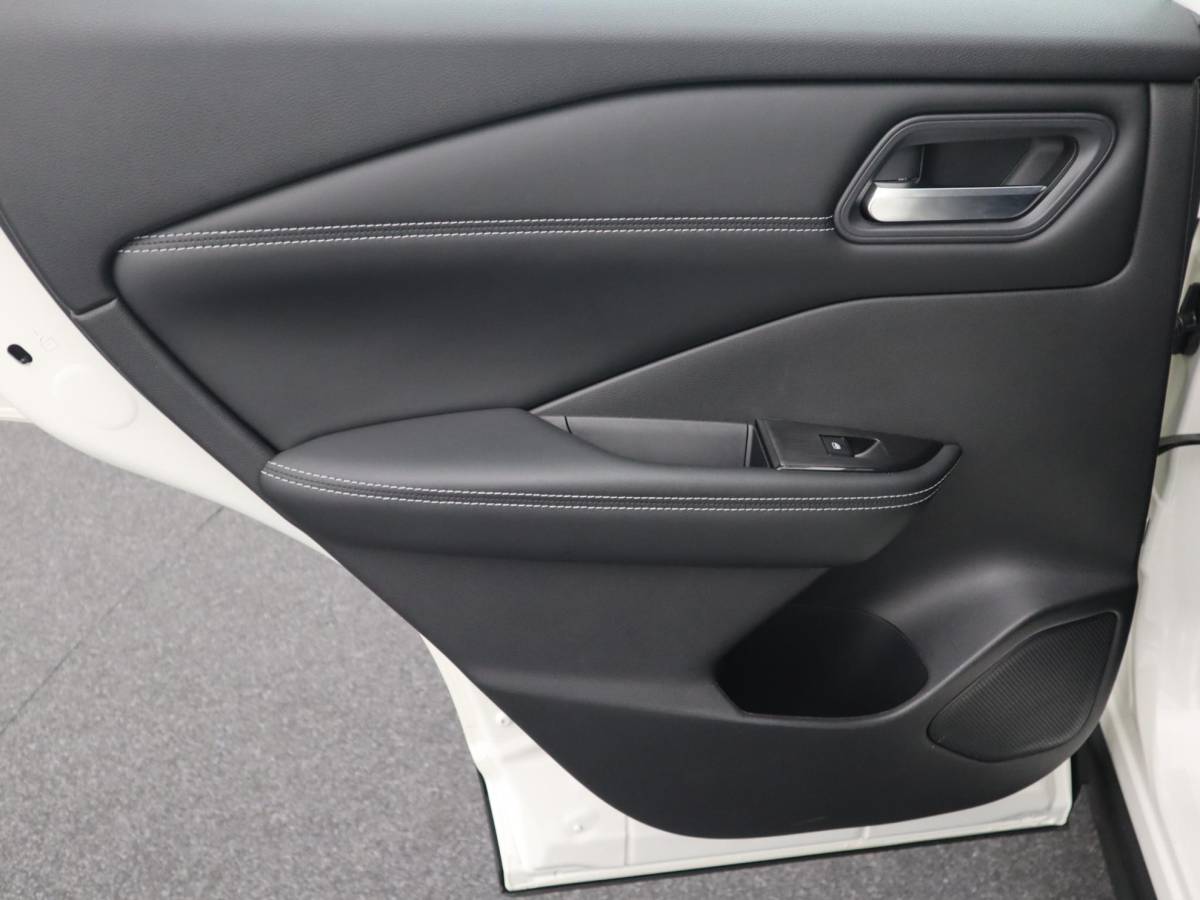 Nissan QASHQAI Nissan Qashqai 1.3 MHEV Business Access PARELMOER / CAMERA / CARPLAY / CLIMA / PDC / BLUETOOTH / ACC / NL-AUTO