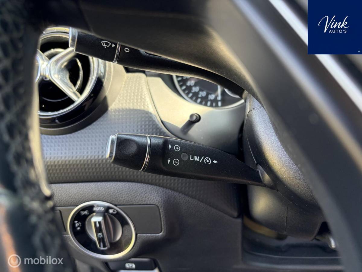 Mercedes-Benz A-Klasse Mercedes A-klasse 180 Edition |Navigatie | LM Sportvelgen | Climate & Cruise Control | Privacy glass