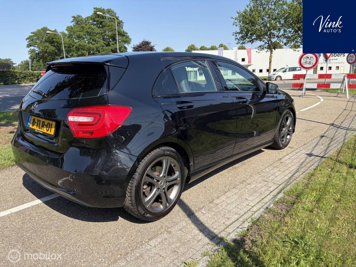 Mercedes-Benz A-Klasse Mercedes A-klasse 180 Edition |Navigatie | LM Sportvelgen | Climate & Cruise Control | Privacy glass