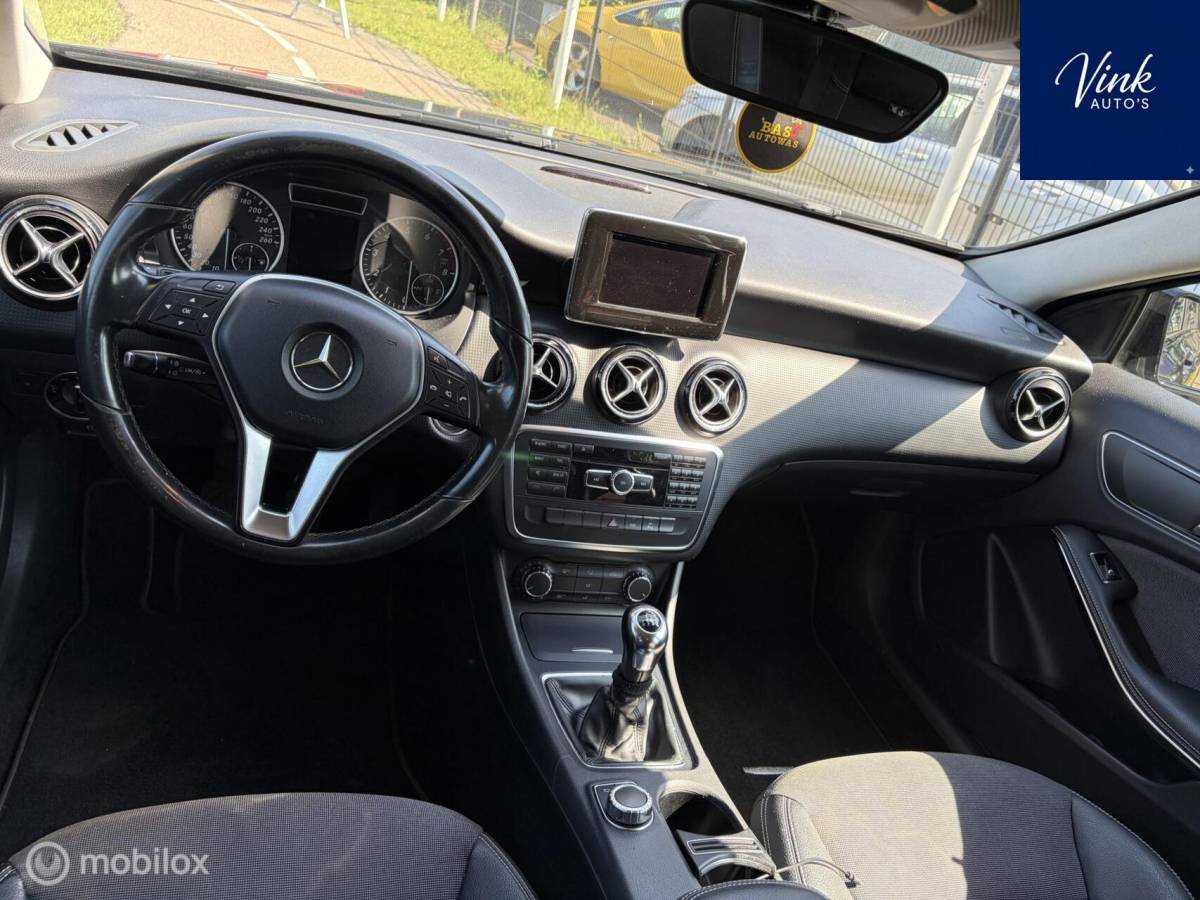 Mercedes-Benz A-Klasse Mercedes A-klasse 180 Edition |Navigatie | LM Sportvelgen | Climate & Cruise Control | Privacy glass