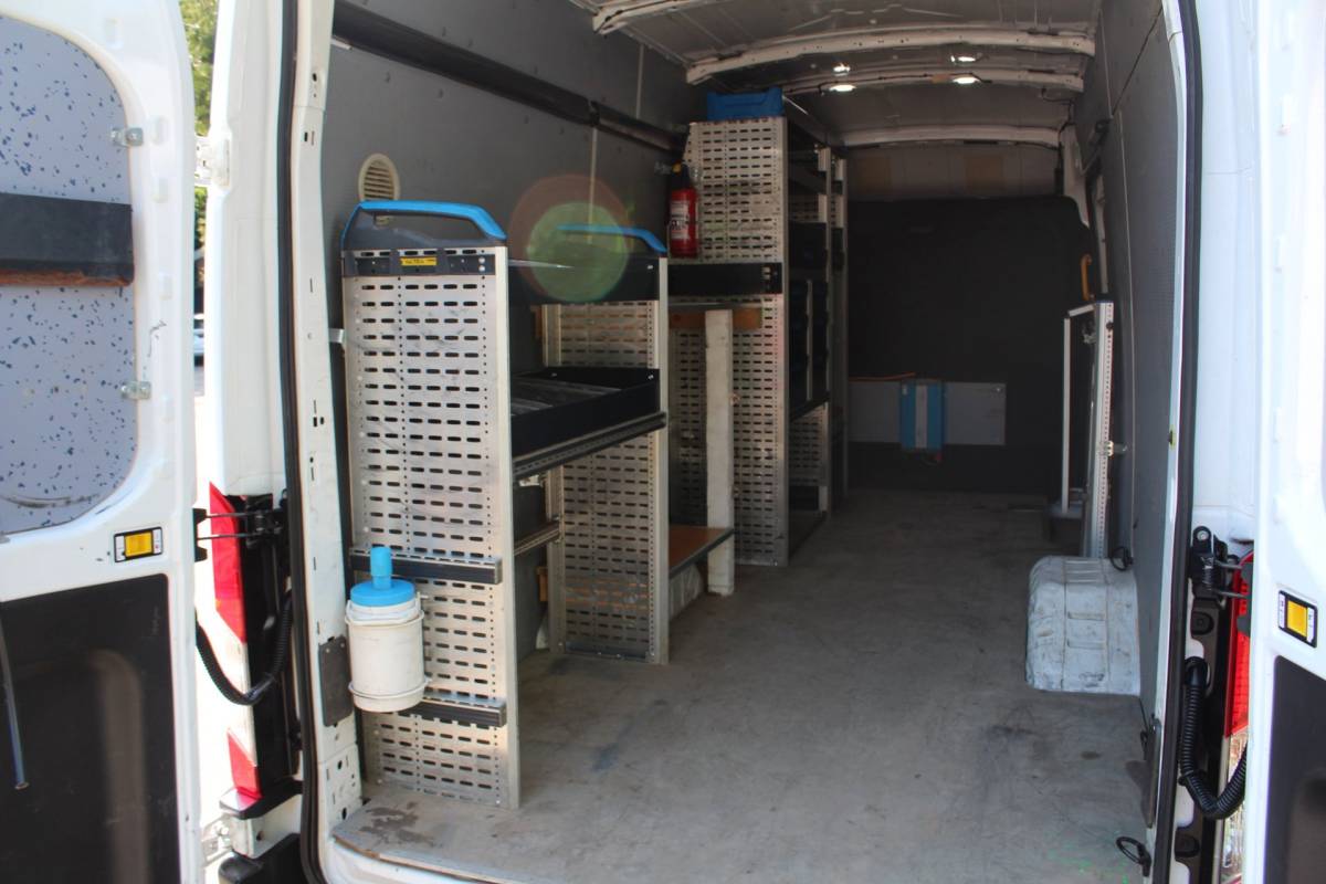 Ford Transit Ford TRANSIT 350 2.0 TDCI L4H3 Trend RWD
