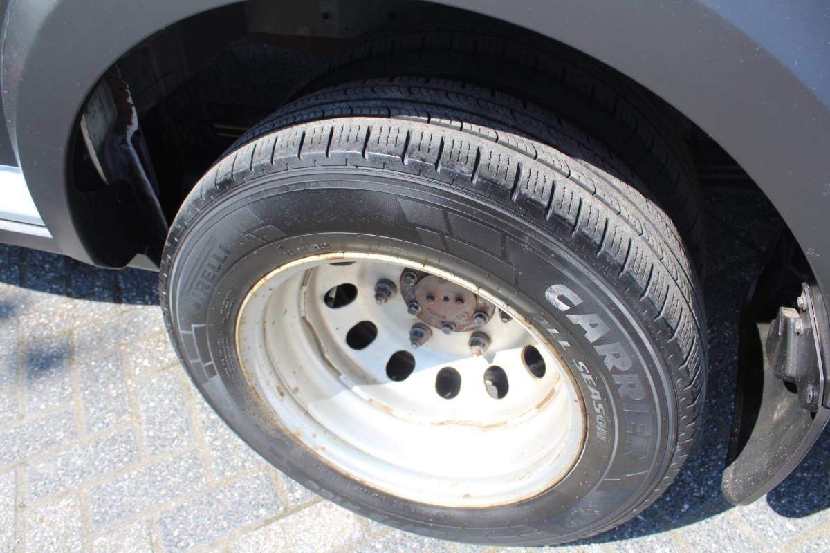 Ford Transit Ford TRANSIT 350 2.0 TDCI L4H3 Trend RWD