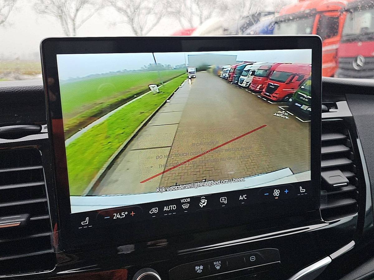 Ford E-Transit FORD E-TRANSIT bakwagen laadklep!
