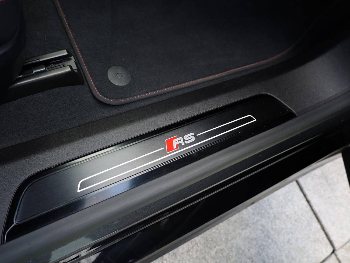 Audi e-tron GT Audi e-tron GT RS 93 kWh 600PK | SOH 91% | Panodak | Leer | B&O | Laser LED | 4Wielsturing | HuD | 360° |