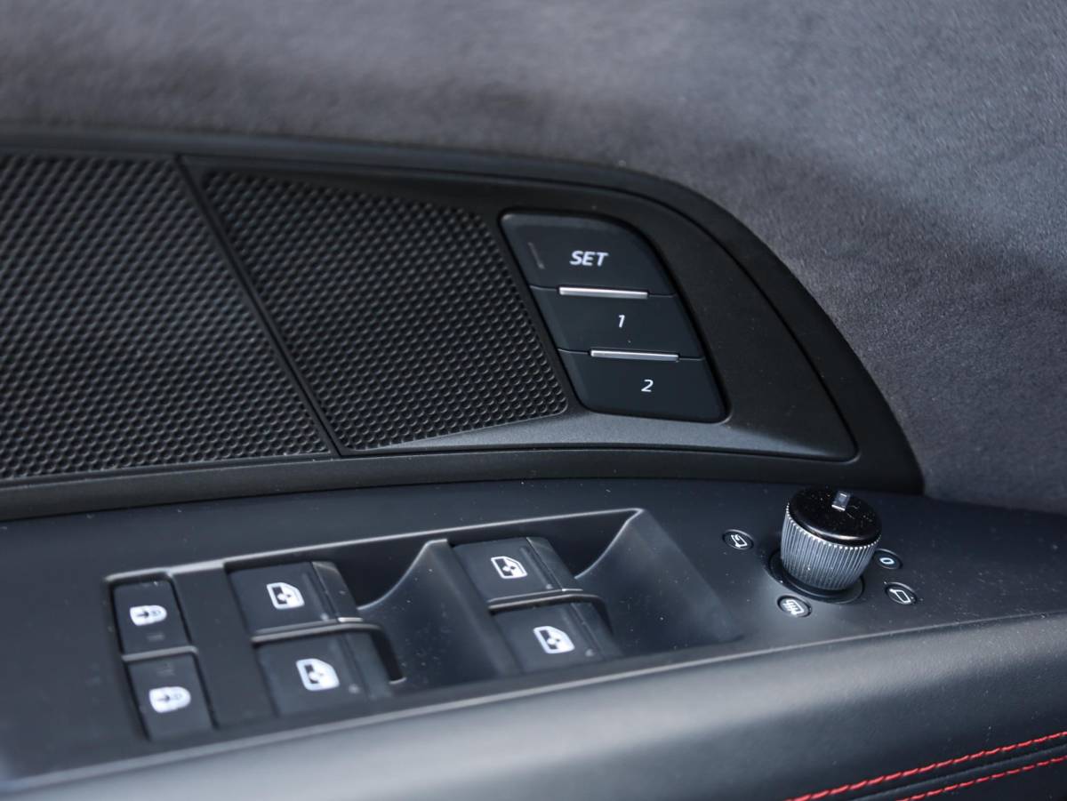 Audi e-tron GT Audi e-tron GT RS 93 kWh 600PK | SOH 91% | Panodak | Leer | B&O | Laser LED | 4Wielsturing | HuD | 360° |