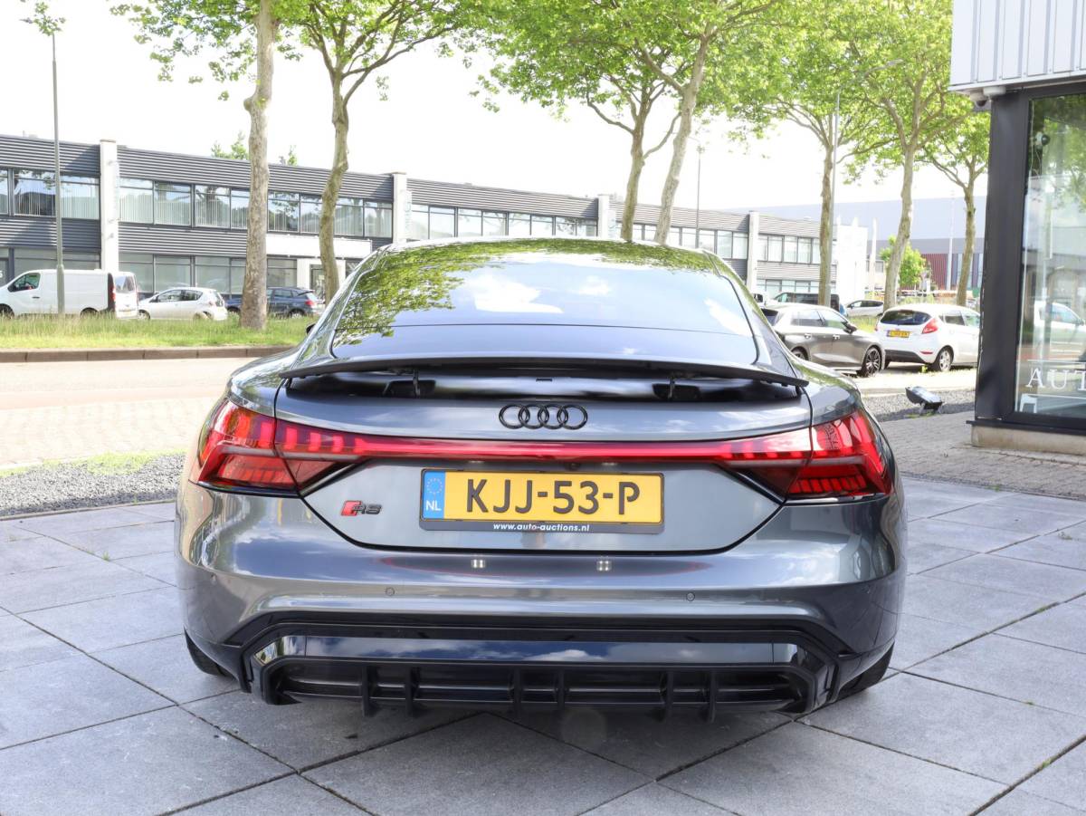 Audi e-tron GT Audi e-tron GT RS 93 kWh 600PK | SOH 91% | Panodak | Leer | B&O | Laser LED | 4Wielsturing | HuD | 360° |