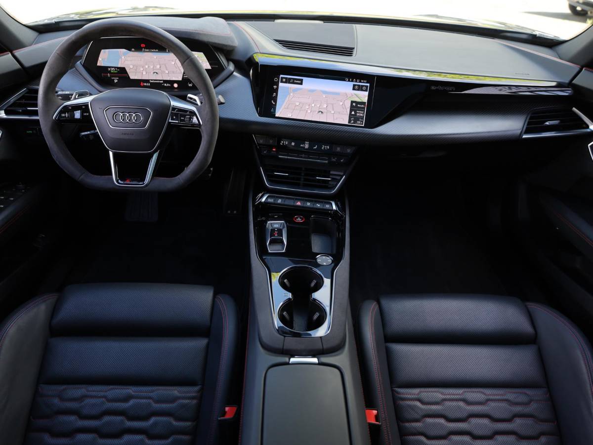 Audi e-tron GT Audi e-tron GT RS 93 kWh 600PK | SOH 91% | Panodak | Leer | B&O | Laser LED | 4Wielsturing | HuD | 360° |