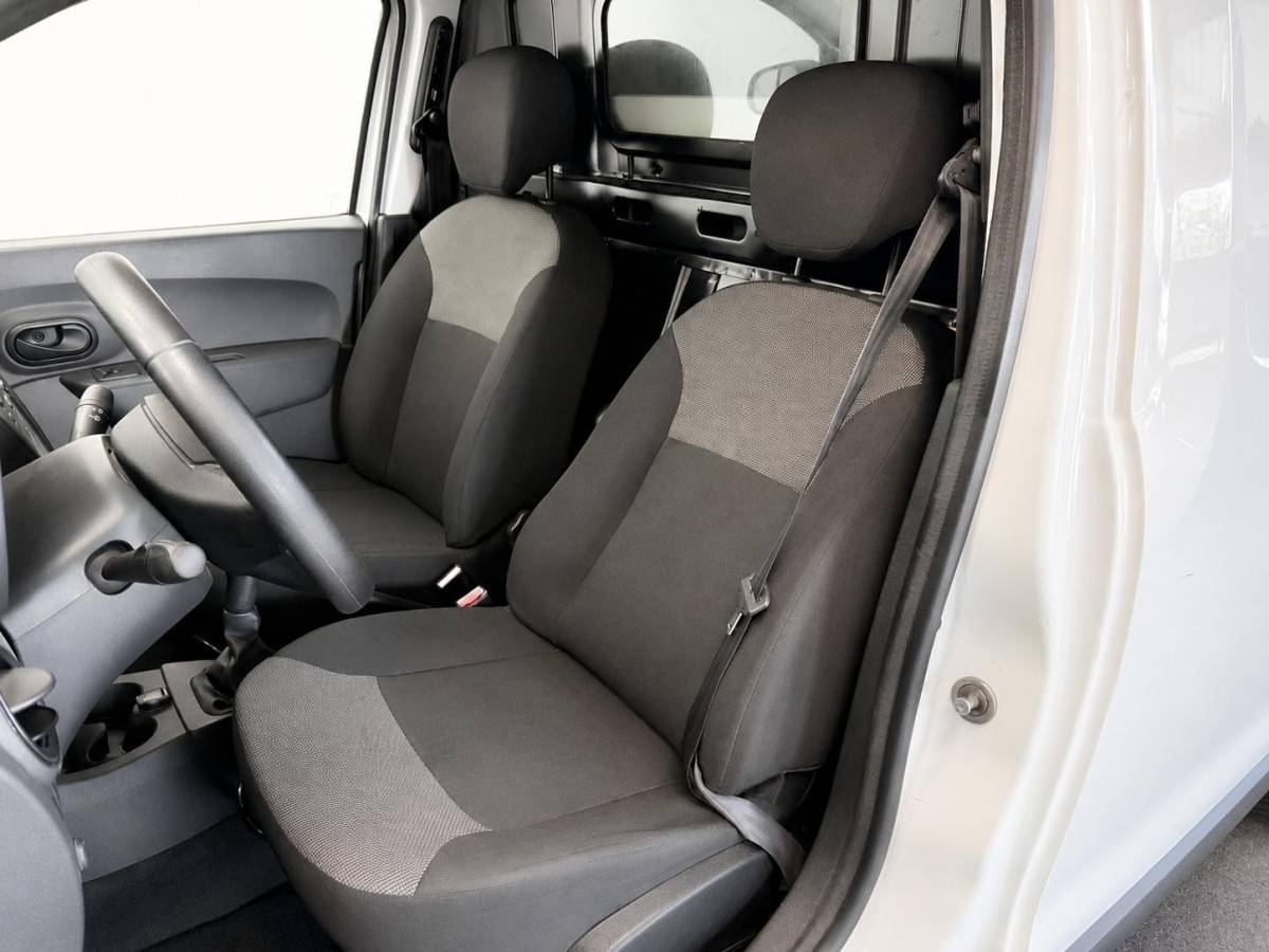 Dacia Dokker Dacia Dokker 1.5 dCi 75 Essential Navigatie Bluetooth Cruise Control Trekhaak zijschuifdeur  airco LEES OPMERKINGEN