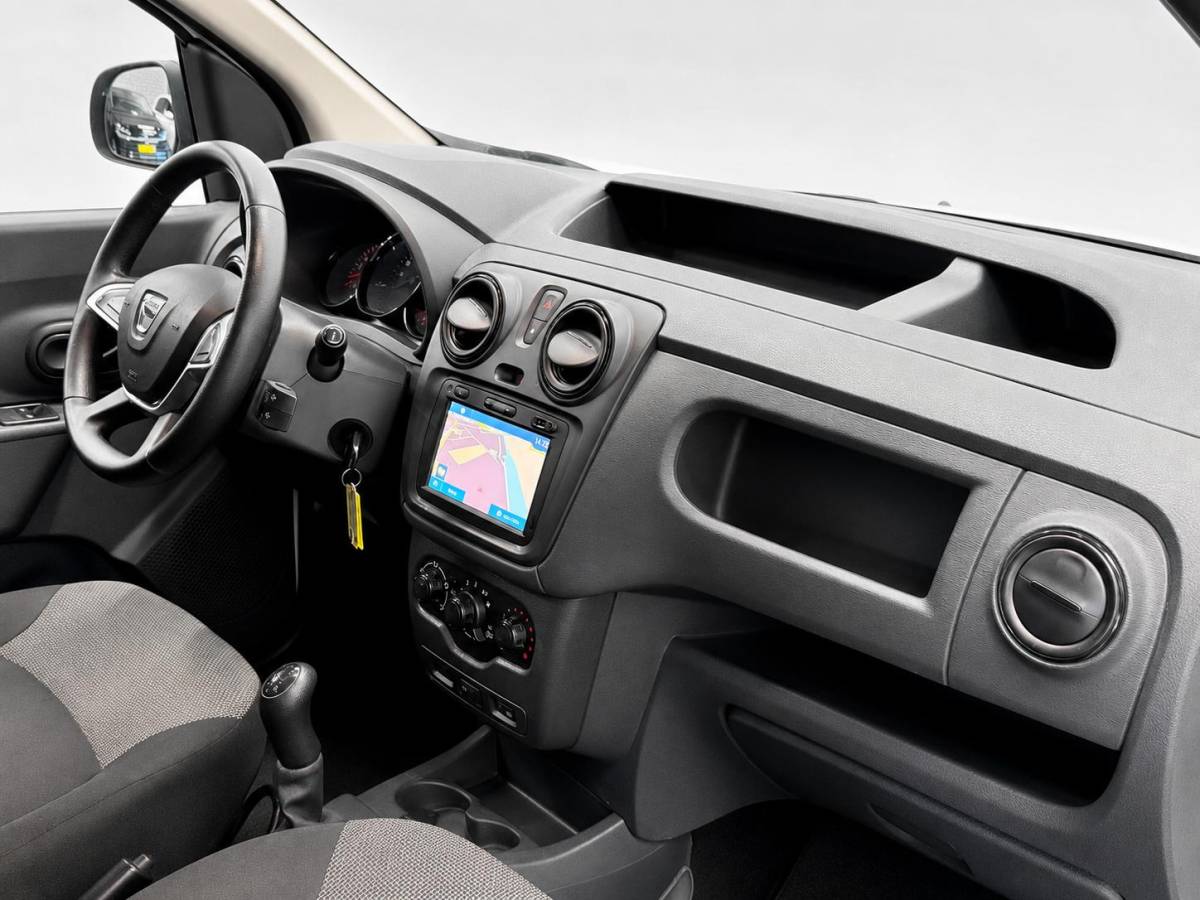 Dacia Dokker Dacia Dokker 1.5 dCi 75 Essential Navigatie Bluetooth Cruise Control Trekhaak zijschuifdeur  airco LEES OPMERKINGEN