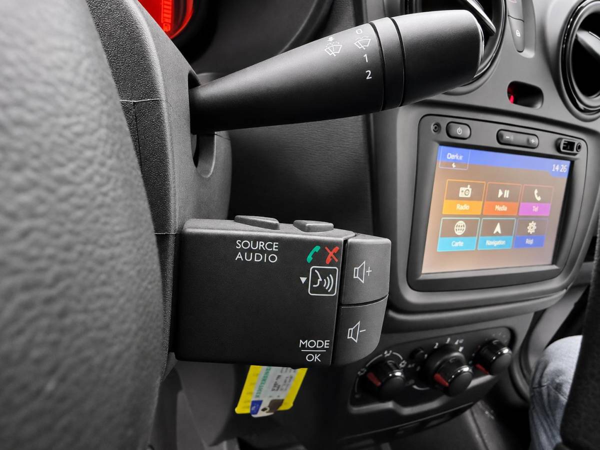 Dacia Dokker Dacia Dokker 1.5 dCi 75 Essential Navigatie Bluetooth Cruise Control Trekhaak zijschuifdeur  airco LEES OPMERKINGEN