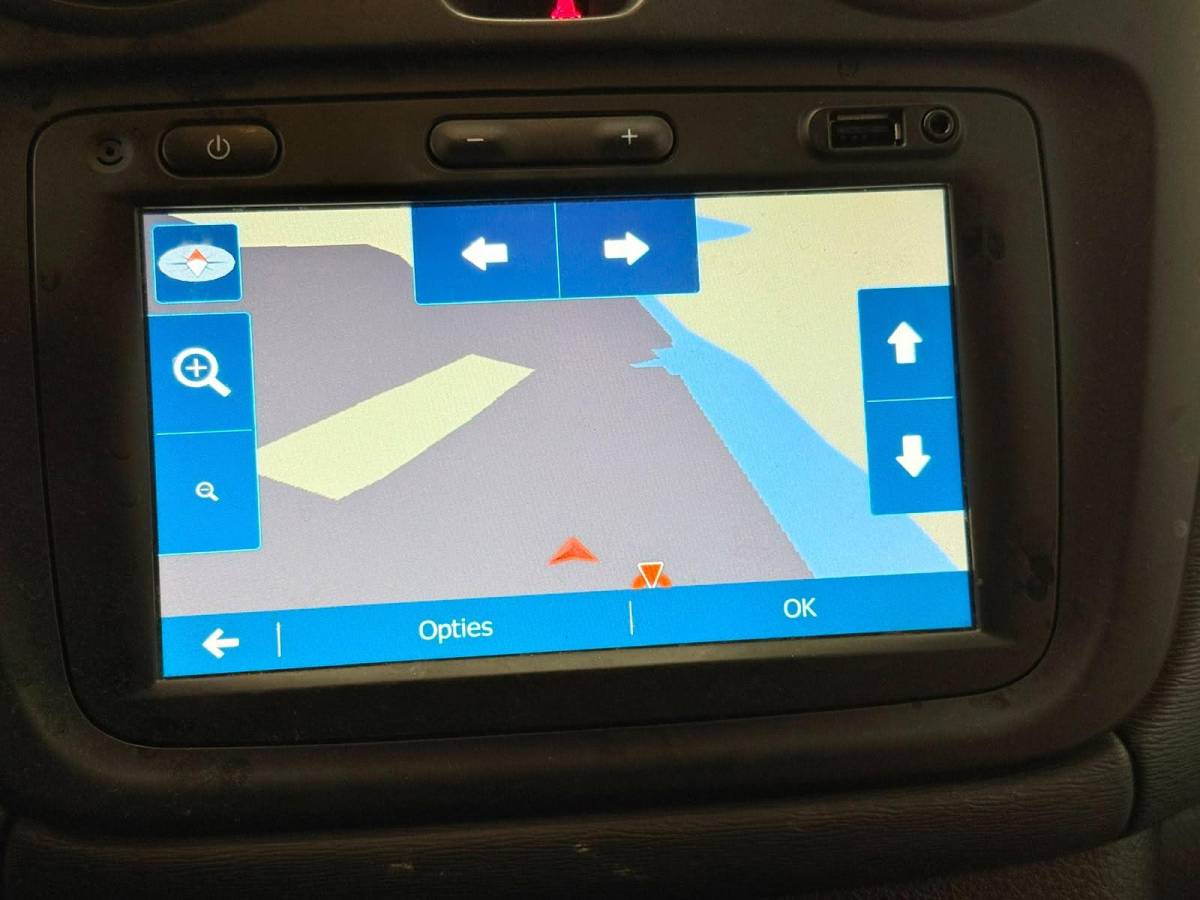 Dacia Dokker Dacia Dokker 1.5 dCi 75 Essential Navigatie Bluetooth Cruise Control Trekhaak zijschuifdeur  airco LEES OPMERKINGEN