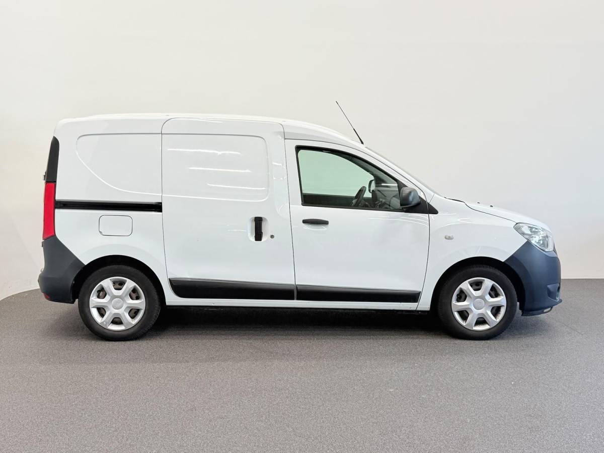 Dacia Dokker Dacia Dokker 1.5 dCi 75 Essential Navigatie Bluetooth Cruise Control Trekhaak zijschuifdeur  airco LEES OPMERKINGEN