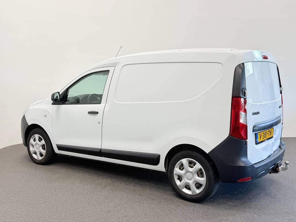 Dacia Dokker Dacia Dokker 1.5 dCi 75 Essential Navigatie Bluetooth Cruise Control Trekhaak zijschuifdeur  airco LEES OPMERKINGEN