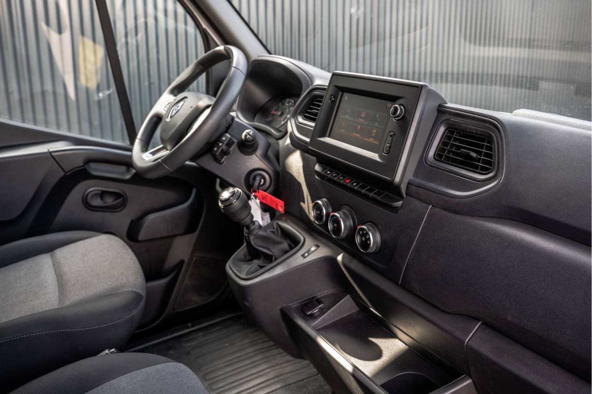 Renault Master Renault Master 2.3dCi | Bakwagen met Laadklep | LED | Carplay | Camera | Cruise