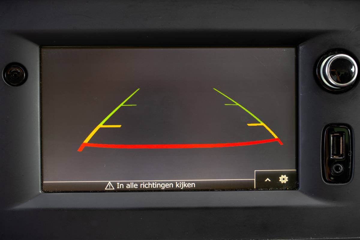 Renault Master Renault Master 2.3dCi | Bakwagen met Laadklep | LED | Carplay | Camera | Cruise