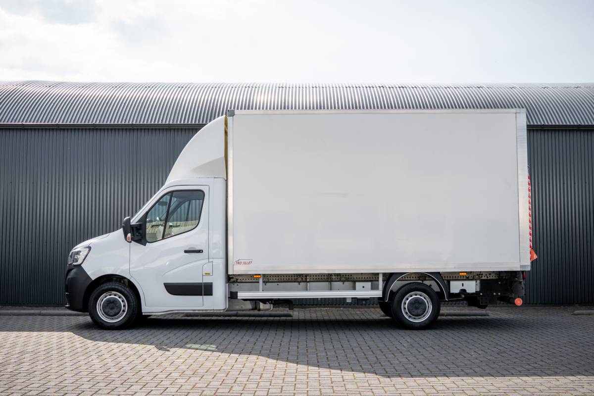 Renault Master Renault Master 2.3dCi | Bakwagen met Laadklep | LED | Carplay | Camera | Cruise