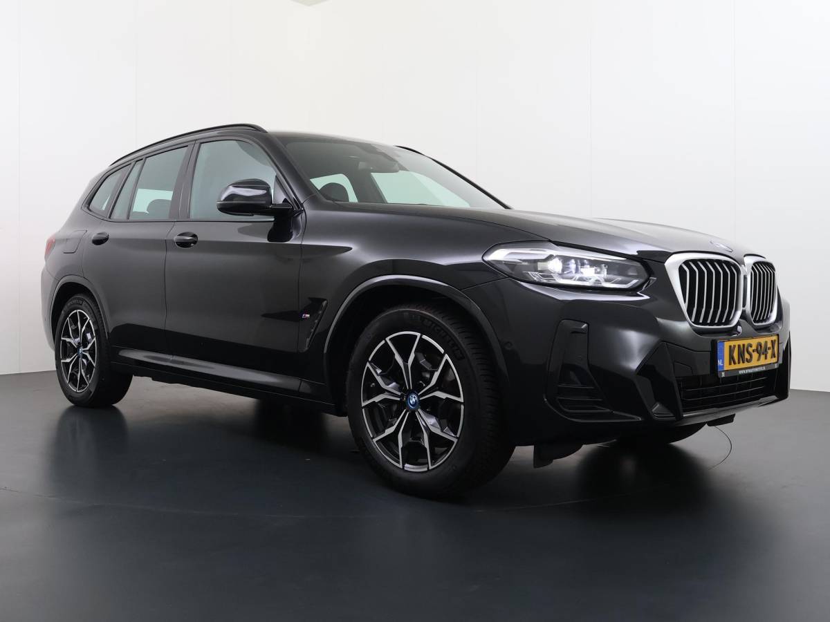 BMW X3 BMW X3 xDrive30e VAN: 40.900,- VOOR: 38.877,- UW WKVOORDEEL: 2.023,-PHEV | M-SPORT| DEALER ONDERHOUDEN| CAMERA| ELEKTRISCHE ACHTERKLEP| APPLE CARPLAY| RIJKLAARPRIJS