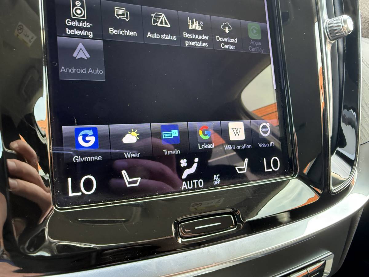 Volvo S60 Volvo S60 BWJ 2021 2.0 B4 198 PK Inscription AUTOMAAT | FULL LED | HARMAN/KARDON | LEDER | KEYLESS |  ELEKTR. STOELEN | ADAPTIVE CRUISE | STOEL + STUURVERW. | DAB + | CAMERA | DODE HOEK | LMV | PDC