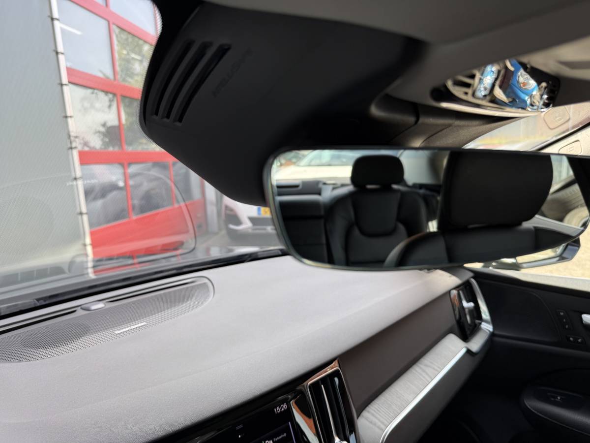Volvo S60 Volvo S60 BWJ 2021 2.0 B4 198 PK Inscription AUTOMAAT | FULL LED | HARMAN/KARDON | LEDER | KEYLESS |  ELEKTR. STOELEN | ADAPTIVE CRUISE | STOEL + STUURVERW. | DAB + | CAMERA | DODE HOEK | LMV | PDC