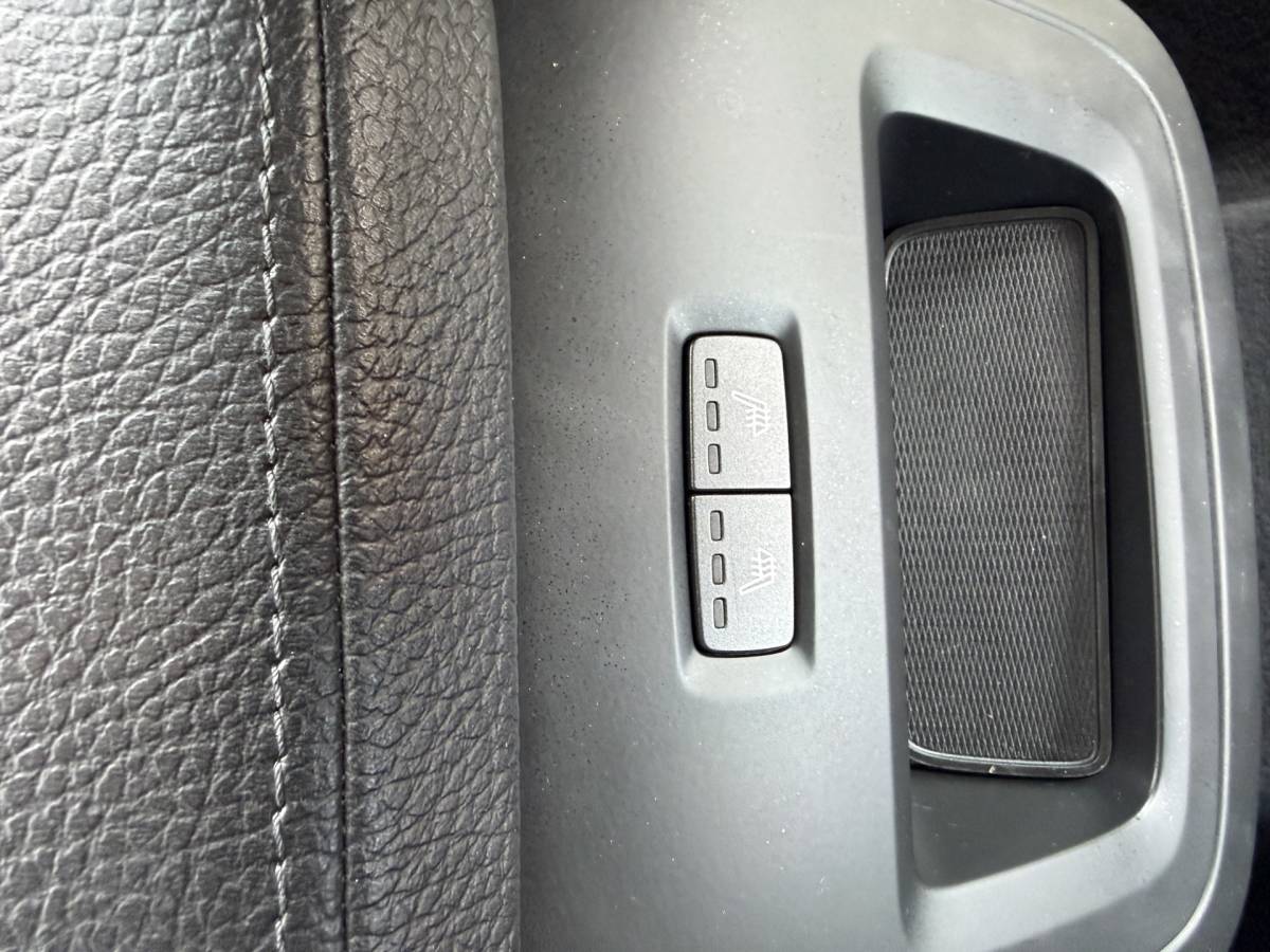 Volvo S60 Volvo S60 BWJ 2021 2.0 B4 198 PK Inscription AUTOMAAT | FULL LED | HARMAN/KARDON | LEDER | KEYLESS |  ELEKTR. STOELEN | ADAPTIVE CRUISE | STOEL + STUURVERW. | DAB + | CAMERA | DODE HOEK | LMV | PDC