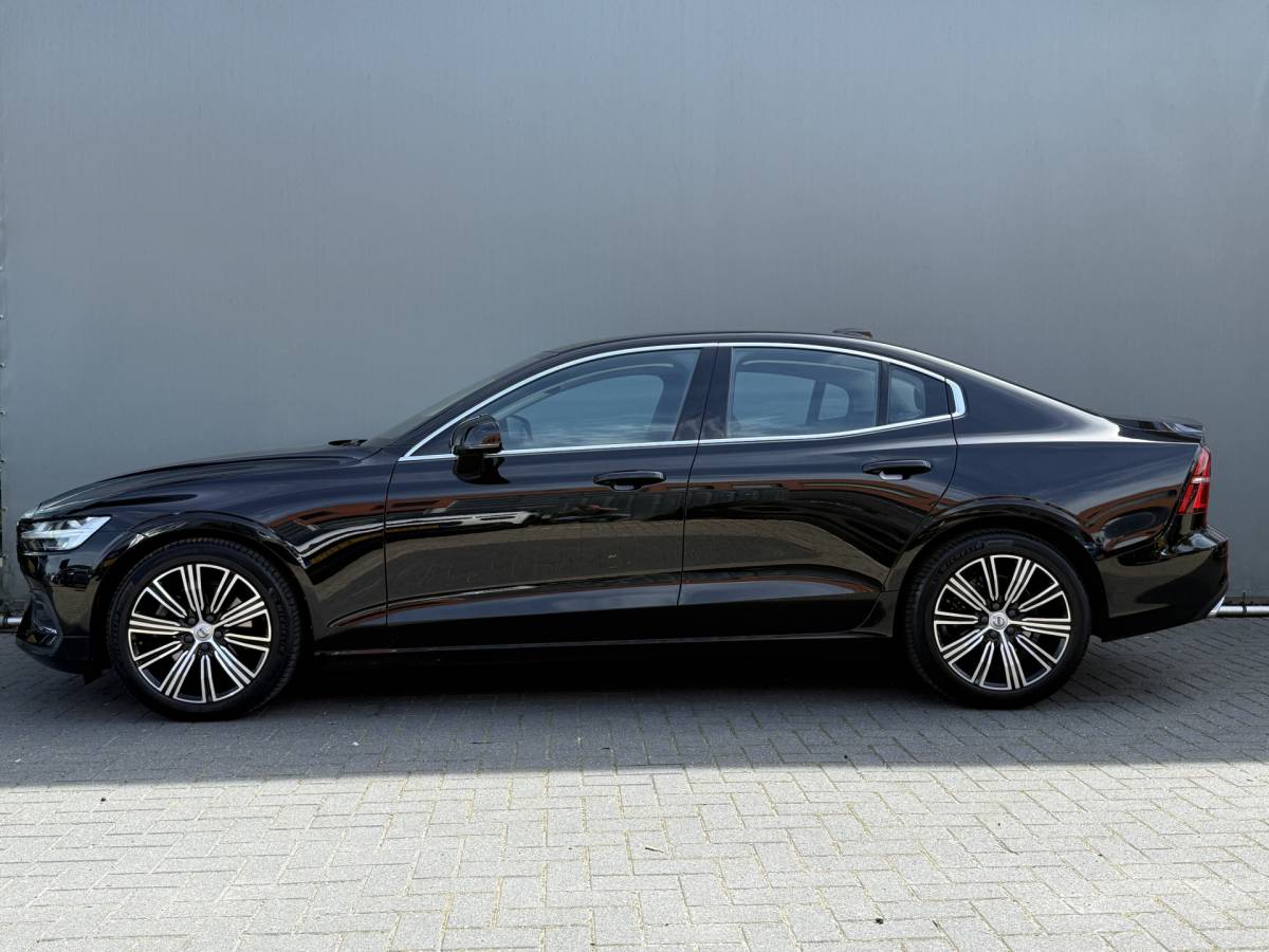Volvo S60 Volvo S60 BWJ 2021 2.0 B4 198 PK Inscription AUTOMAAT | FULL LED | HARMAN/KARDON | LEDER | KEYLESS |  ELEKTR. STOELEN | ADAPTIVE CRUISE | STOEL + STUURVERW. | DAB + | CAMERA | DODE HOEK | LMV | PDC