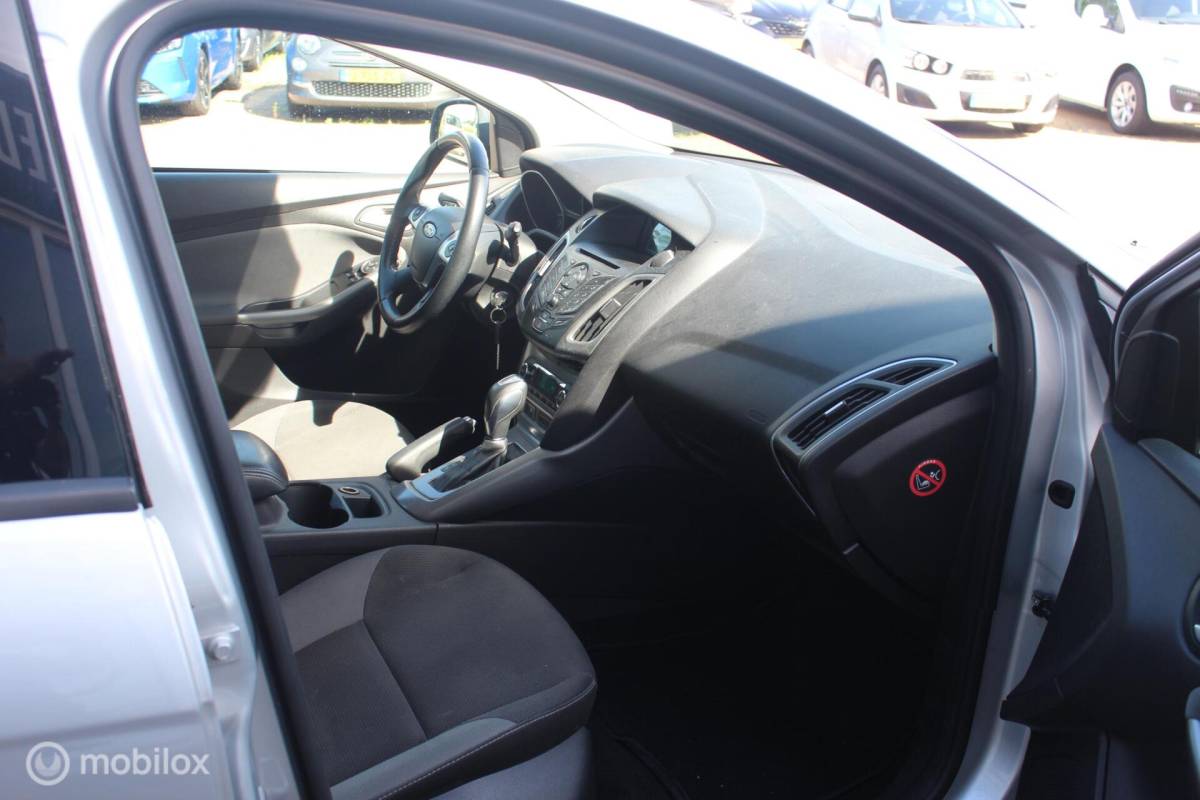 Ford Focus Ford Focus 1.6 TI-VCT Titanium Automaat Clima/Cruise/Trekhaak