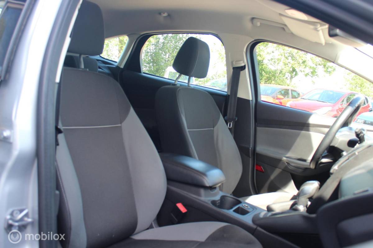 Ford Focus Ford Focus 1.6 TI-VCT Titanium Automaat Clima/Cruise/Trekhaak