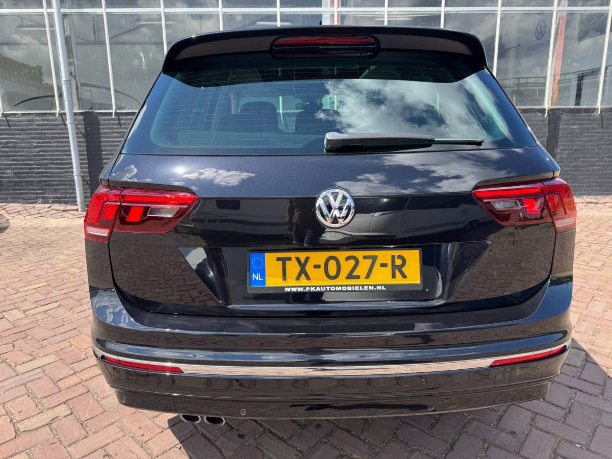 Volkswagen Tiguan Volkswagen Tiguan 1.4 TSI SOUND Business R-Line **PANO + TREKH + LEDER + MEMORY**
