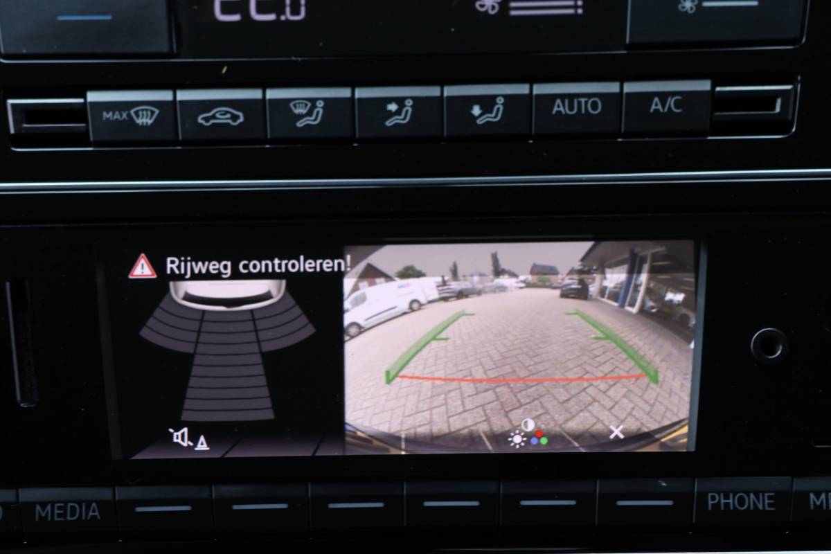 Volkswagen e-up! Volkswagen E-Up! SOH 89% Camera Cruise-controle Stoelverwarming Lane-assist