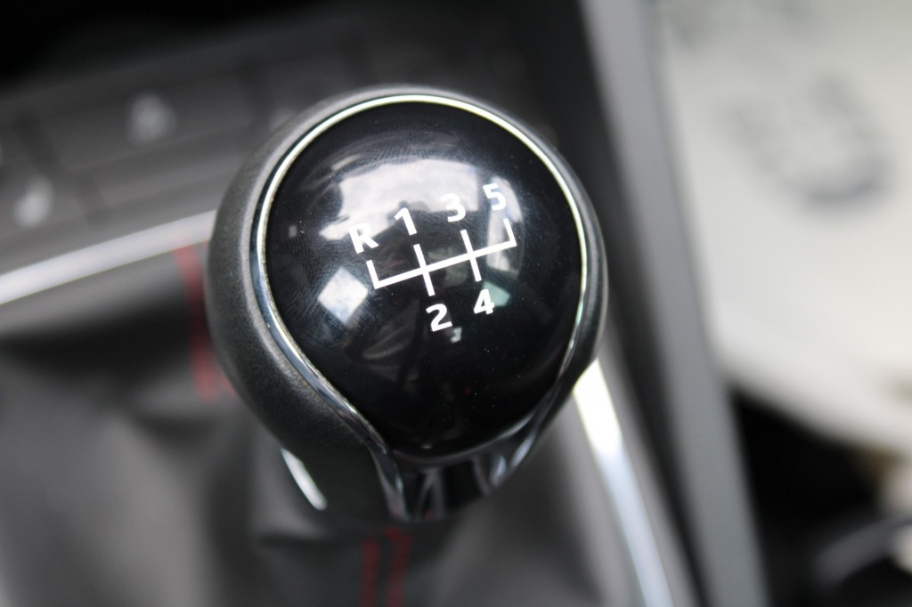 SEAT Ibiza Seat Ibiza 1.0TSi 140pk FR Connect ECC/Navi/Cruise/PDC/DAB/Camera/Stoelverw./Schuifdak 5-drs