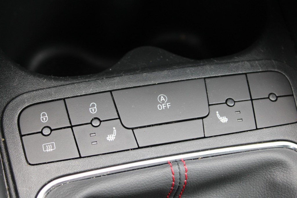 SEAT Ibiza Seat Ibiza 1.0TSi 140pk FR Connect ECC/Navi/Cruise/PDC/DAB/Camera/Stoelverw./Schuifdak 5-drs