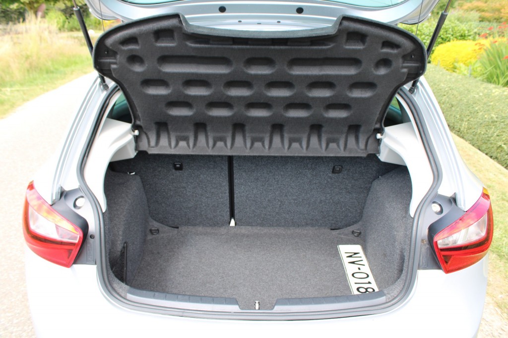 SEAT Ibiza Seat Ibiza 1.0TSi 140pk FR Connect ECC/Navi/Cruise/PDC/DAB/Camera/Stoelverw./Schuifdak 5-drs