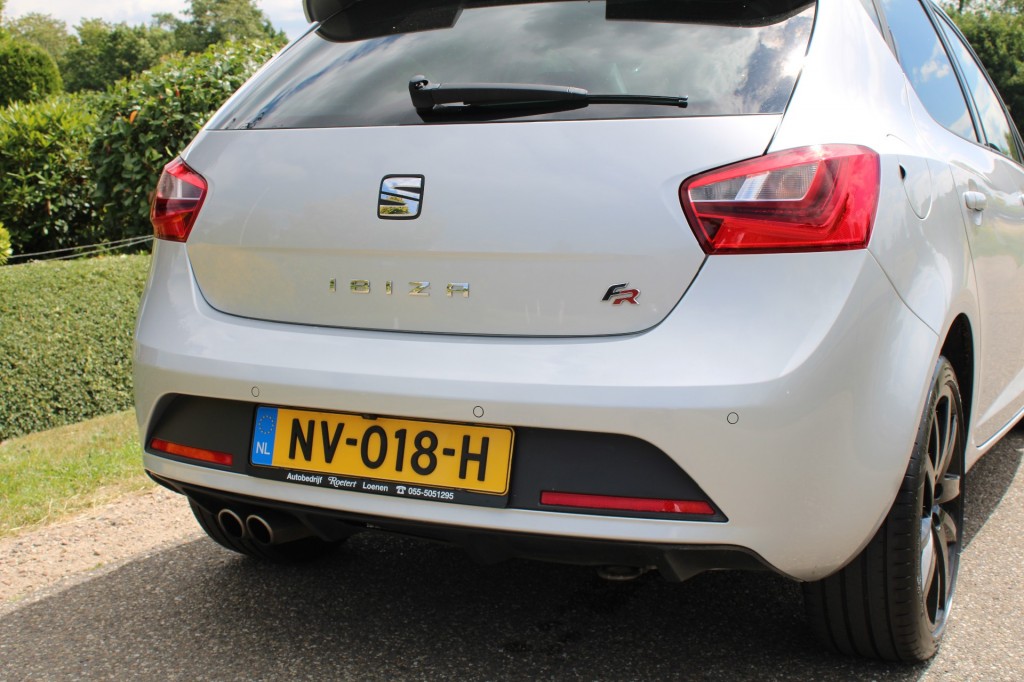 SEAT Ibiza Seat Ibiza 1.0TSi 140pk FR Connect ECC/Navi/Cruise/PDC/DAB/Camera/Stoelverw./Schuifdak 5-drs