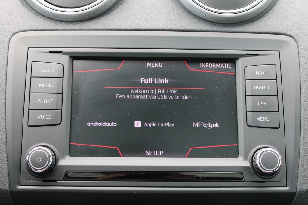 SEAT Ibiza Seat Ibiza 1.0TSi 140pk FR Connect ECC/Navi/Cruise/PDC/DAB/Camera/Stoelverw./Schuifdak 5-drs