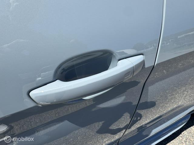 Audi A1 Sportback Audi A1 Sportback 30 TFSI S Line Edition 110pk  , Two Tone Grijs – Zwart ,  S-Line  Sportive uitvoering , Navigatie , Camera achter , Parkeer sensoren voor & achter, S-Line Interieur ,