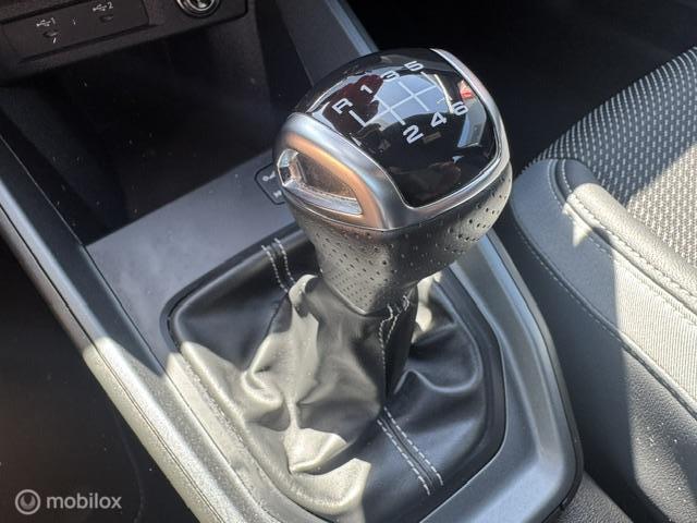 Audi A1 Sportback Audi A1 Sportback 30 TFSI S Line Edition 110pk  , Two Tone Grijs – Zwart ,  S-Line  Sportive uitvoering , Navigatie , Camera achter , Parkeer sensoren voor & achter, S-Line Interieur ,