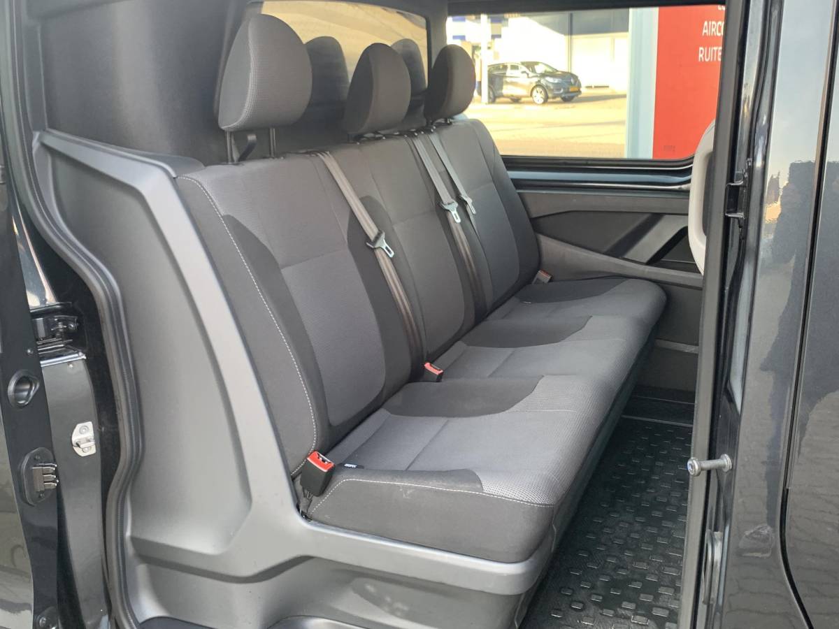 Renault Trafic Renault Trafic 2.0 dCi 150 T29 L2H1 DC camera keyles navi dubbel cabine Automaat