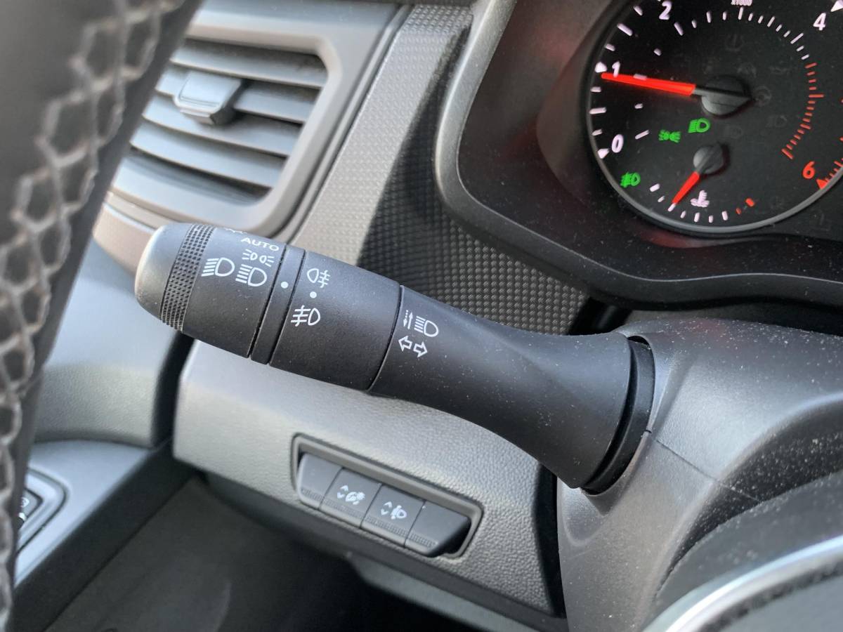 Renault Trafic Renault Trafic 2.0 dCi 150 T29 L2H1 DC camera keyles navi dubbel cabine Automaat