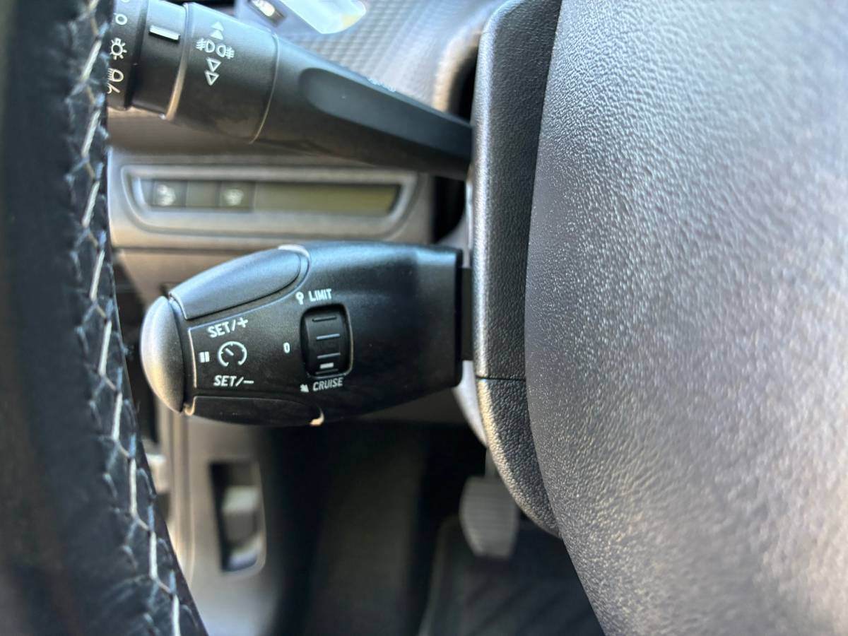 Peugeot 208 Peugeot 208 1.2 PureTech Allure | Pano + Cruise + Clima € 8.975,-!!!