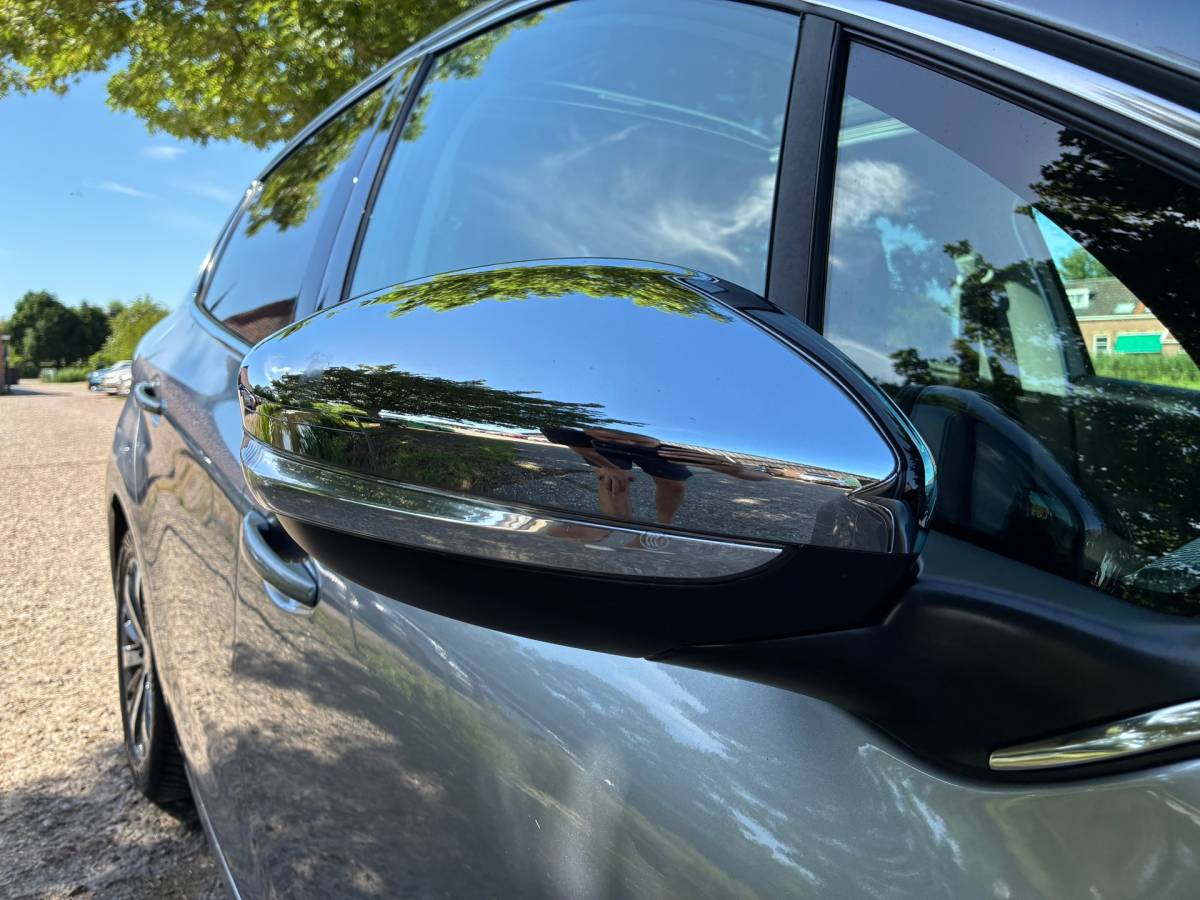 Peugeot 208 Peugeot 208 1.2 PureTech Allure | Pano + Cruise + Clima € 8.975,-!!!