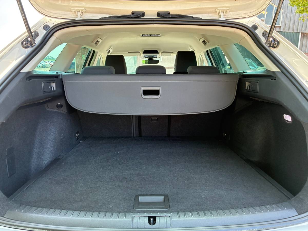 SEAT Leon Seat Leon Sportstourer 2.0 TDI | BTW | NAP | Digi dash + Carplay nu €17.975,-!!