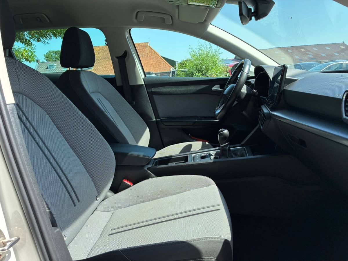 SEAT Leon Seat Leon Sportstourer 2.0 TDI | BTW | NAP | Digi dash + Carplay nu €17.975,-!!