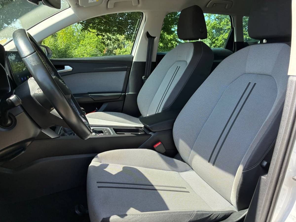SEAT Leon Seat Leon Sportstourer 2.0 TDI | BTW | NAP | Digi dash + Carplay nu €17.975,-!!