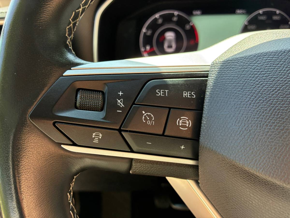 SEAT Leon Seat Leon Sportstourer 2.0 TDI | BTW | NAP | Digi dash + Carplay nu €17.975,-!!