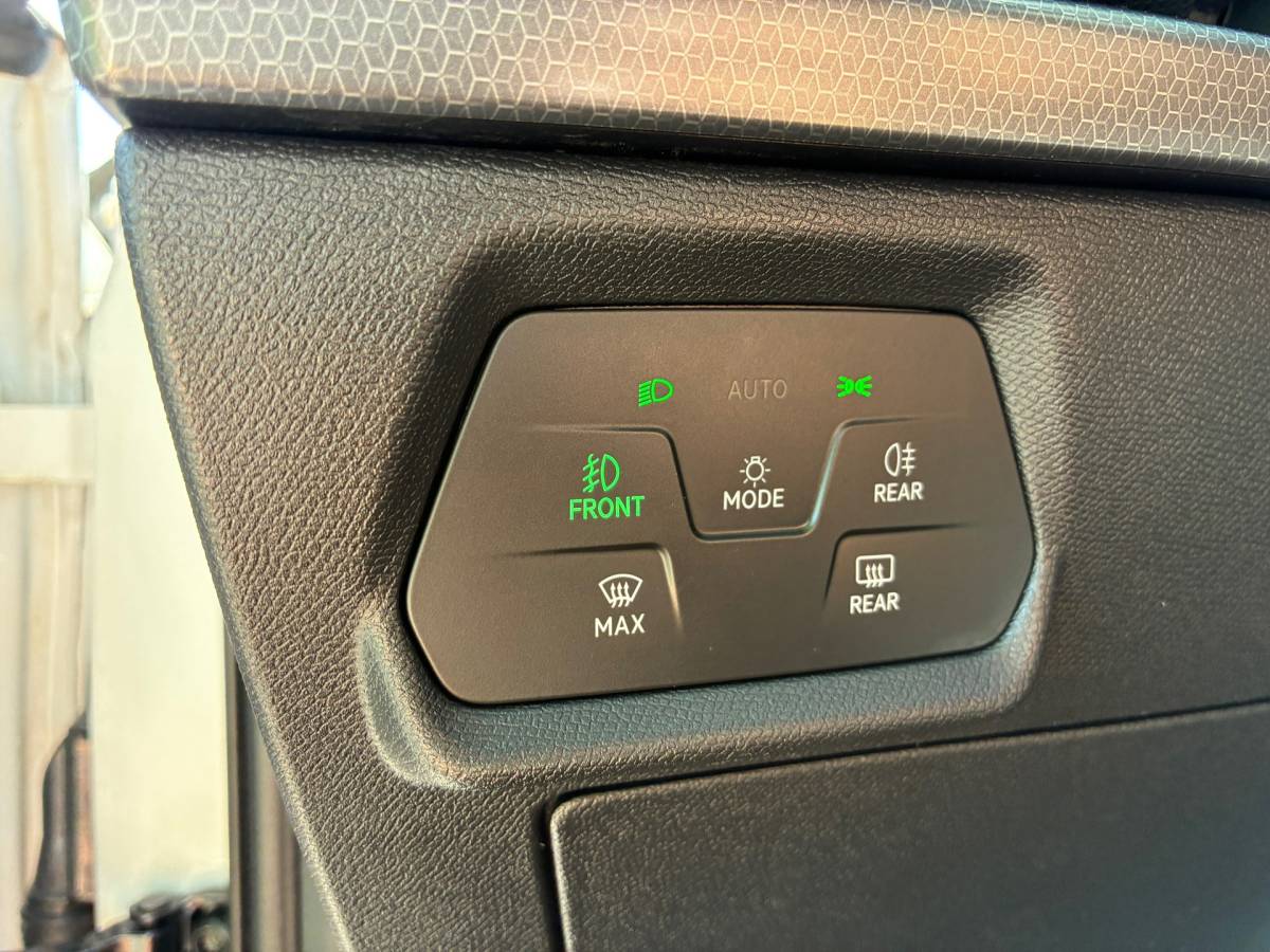 SEAT Leon Seat Leon Sportstourer 2.0 TDI | BTW | NAP | Digi dash + Carplay nu €17.975,-!!
