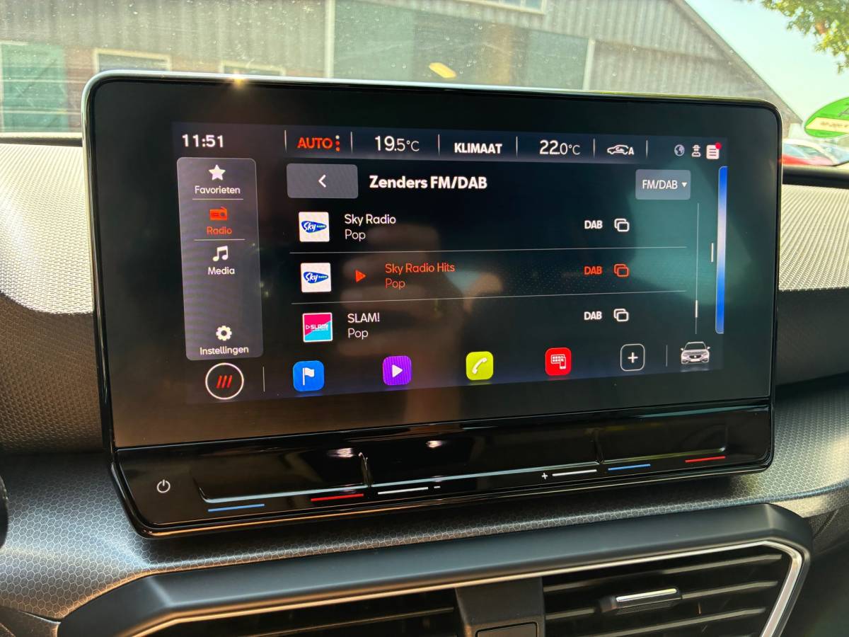 SEAT Leon Seat Leon Sportstourer 2.0 TDI | BTW | NAP | Digi dash + Carplay nu €17.975,-!!